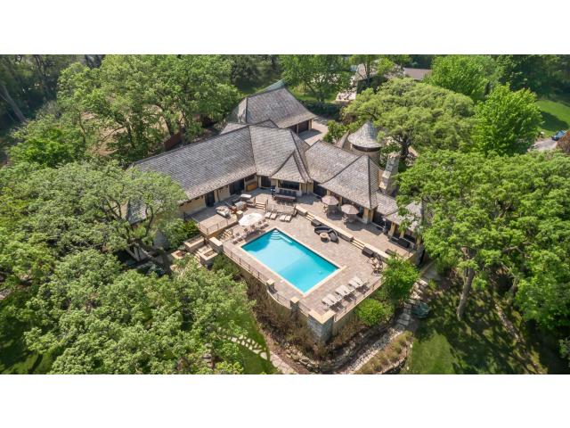 12535 Beach Circle Eden Prairie MN 55344 - MLS# 6813015