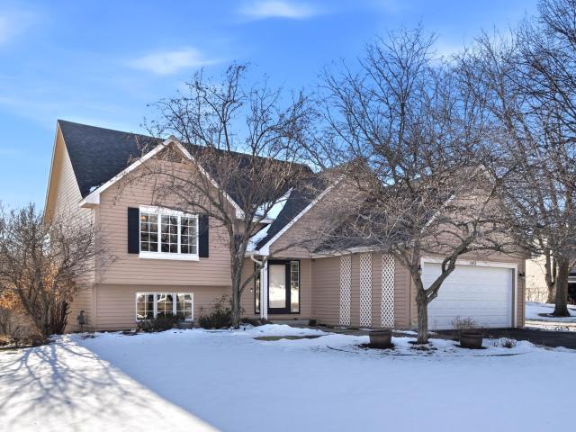 185 Cascade Court Chanhassen MN 55317 - MLS# 6822188