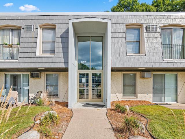 807 11th Avenue S Unit 6 Hopkins MN 55343 - MLS# 6824693