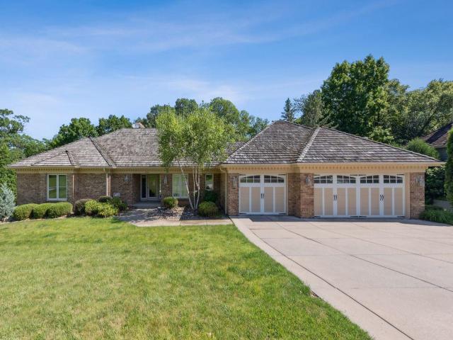 10752 Mount Curve Road Eden Prairie MN 55347 - MLS# 6825563