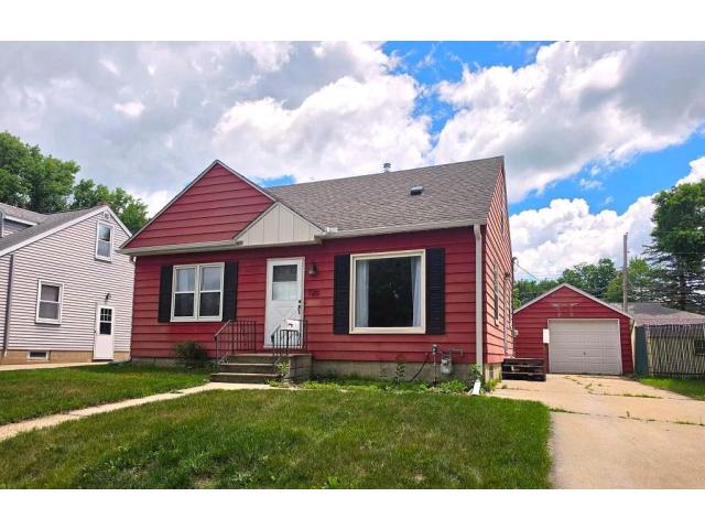 720 13th Avenue NE Rochester MN 55906 - MLS# 7000770