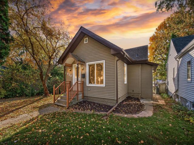 628 Iowa Avenue E Saint Paul MN 55130 - MLS# 7003190