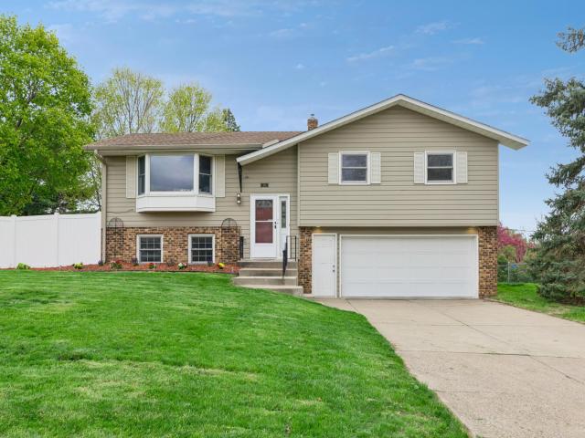 631 Greenway Avenue N Saint Paul MN 55128 - MLS# 7008778
