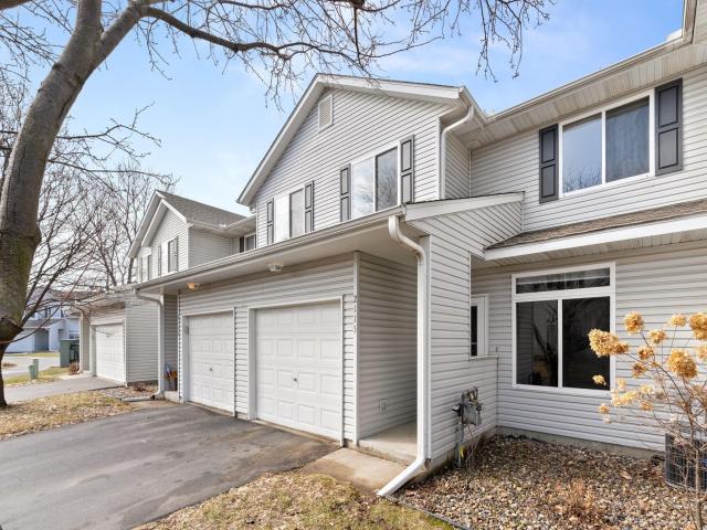 2115 Parkway Avenue Shakopee MN 55379 - MLS# 7010234