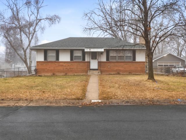 7676 Bacon Drive NE Minneapolis MN 55432 - MLS# 7012363