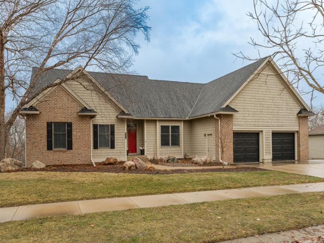 2011 Baihly Heights Drive SW Rochester MN 55902 - MLS# 7013079