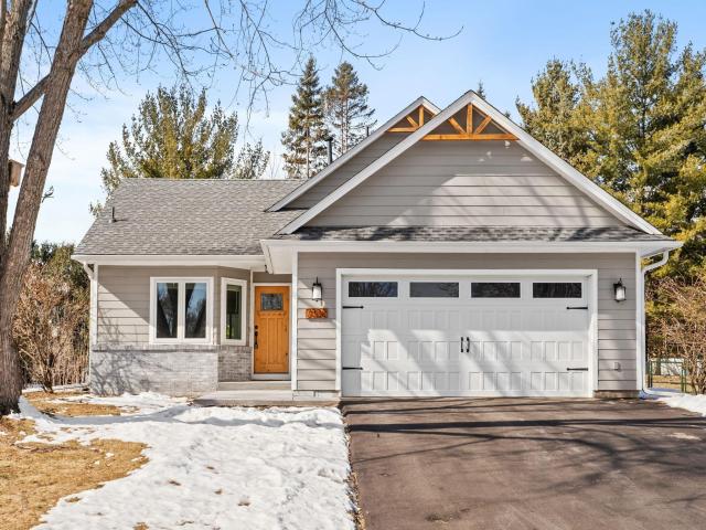 7320 Hunters Run Eden Prairie MN 55346 - MLS# 7014363