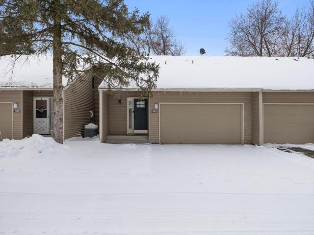 935 Monterey Court N Shoreview MN 55126 - MLS# 7015337