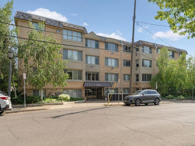 2727 W 43rd Street Unit 206 Minneapolis MN 55410 - MLS# 7018857