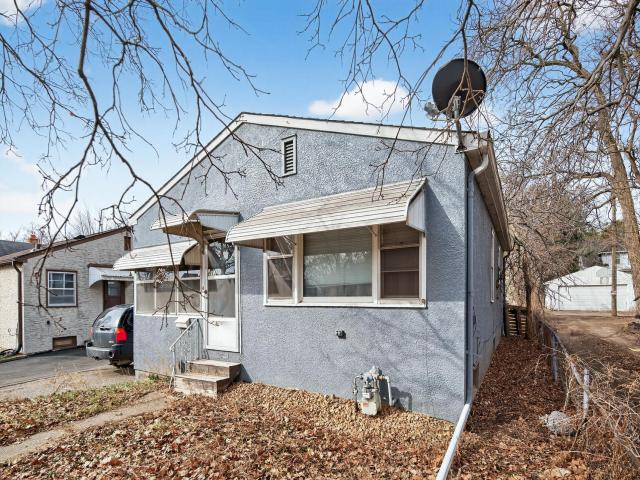 913 Russell Street Saint Paul MN 55106 - MLS# 7018980