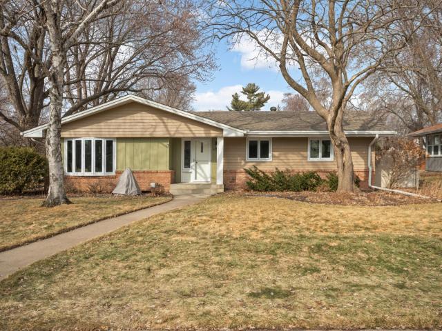 1695 Stanbridge Avenue Saint Paul MN 55113 - MLS# 7019789
