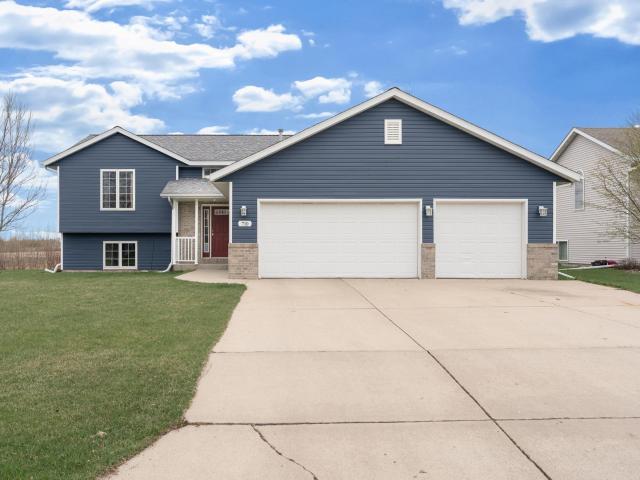 710 Lee Street NE Owatonna MN 55060 - MLS# 7020082