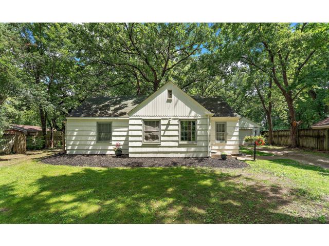 8827 Lincoln Street NE Blaine MN 55434 - MLS# 7020567