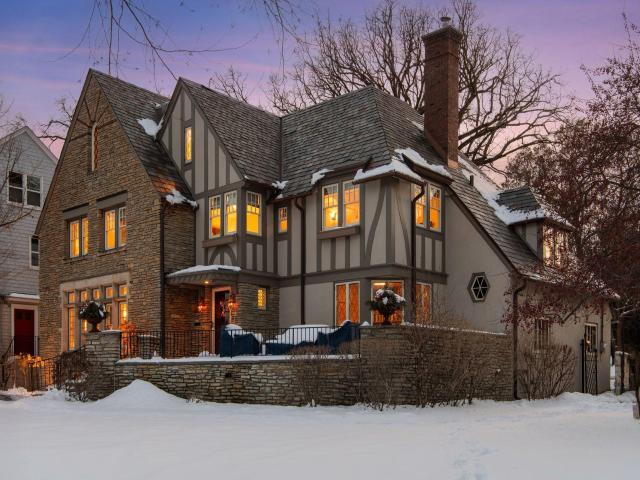 2116 W Lake Of The Isles Parkway Minneapolis MN 55405 - MLS# 7021018