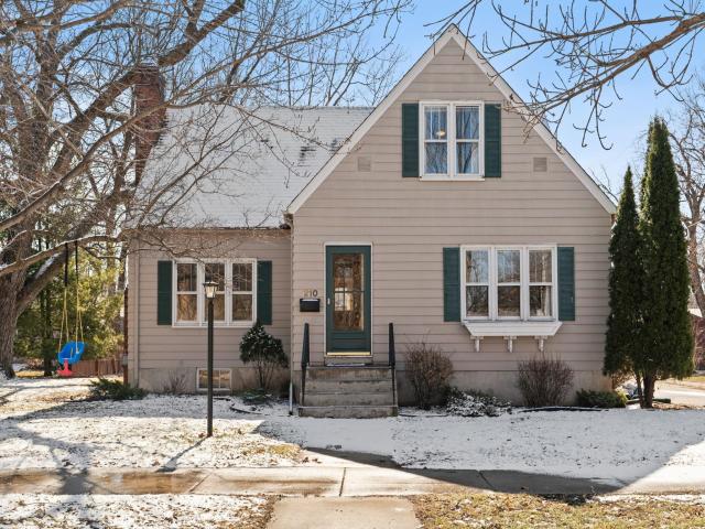 210 1st Street E Chaska MN 55318 - MLS# 7024351