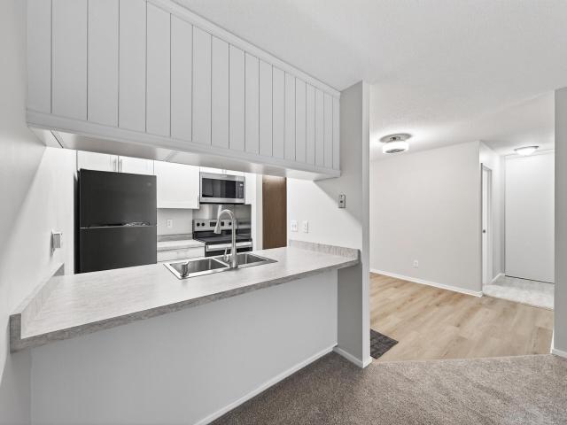 2800 Hamline Avenue N Unit 303 Saint Paul MN 55113 - MLS# 7024664