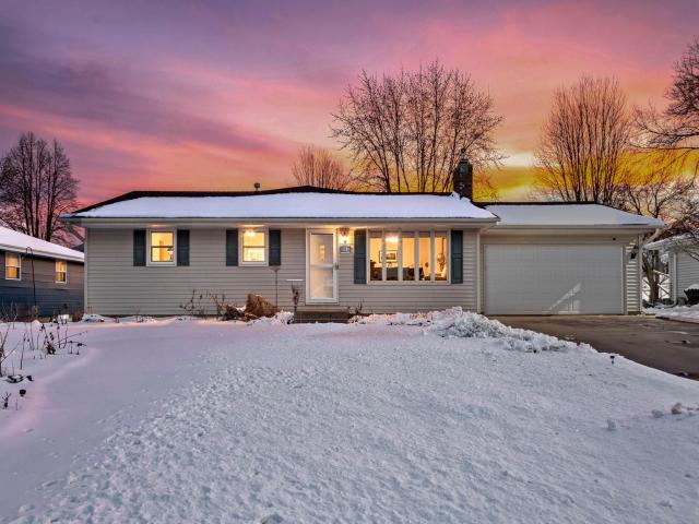 951 Swift Street S Shakopee MN 55379 - MLS# 7024961