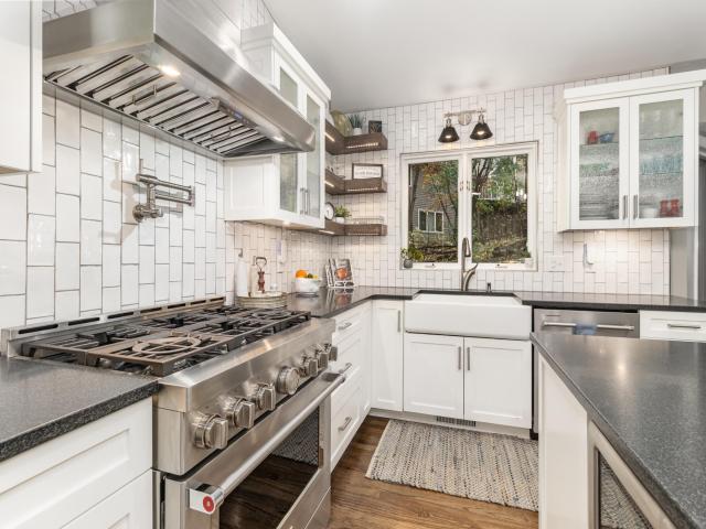 14011 Minnehaha Place Wayzata MN 55391 - MLS# 7025039