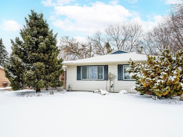 1769 Serpentine Drive Saint Paul MN 55122 - MLS# 7025100