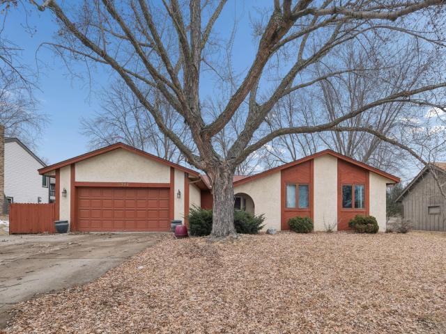 5242 Overlook Drive Bloomington MN 55437 - MLS# 7025418