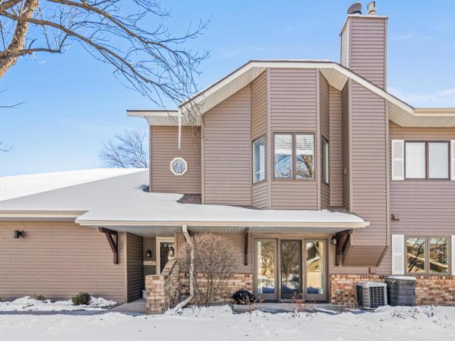 12645 Sherwood Place Minnetonka MN 55305 - MLS# 7025640