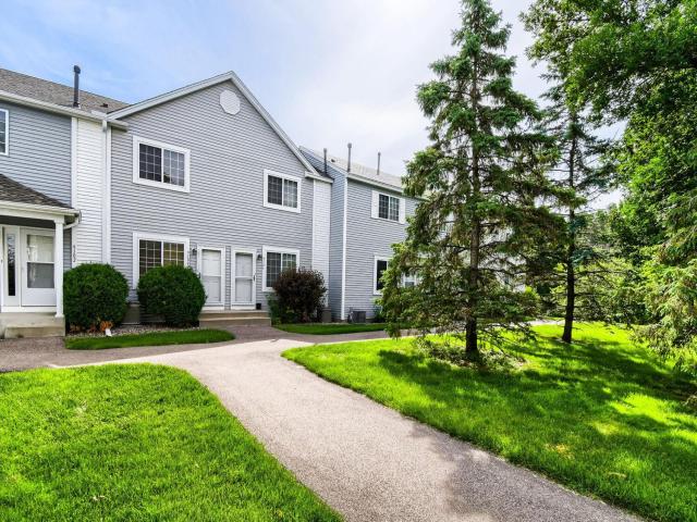 9102 Terra Verde Trail Eden Prairie MN 55347 - MLS# 7026262