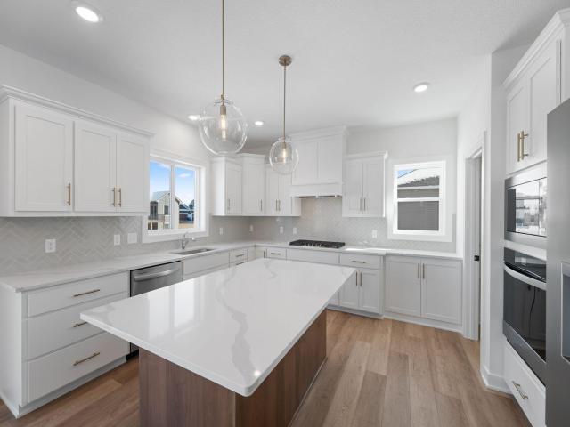 7459 Waters Edge Avenue Shakopee MN 55379 - MLS# 7026396