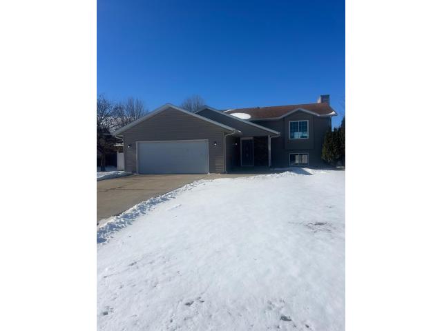 1940 La Casa Lane SE Owatonna MN 55060 - MLS# 7027109