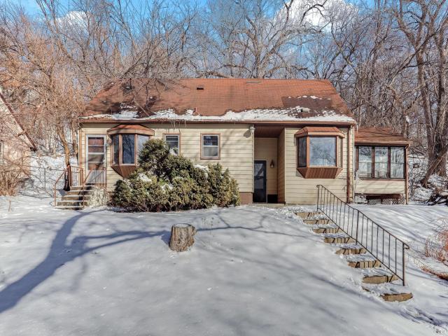 820 Point Douglas Road S Saint Paul MN 55119 - MLS# 7027212