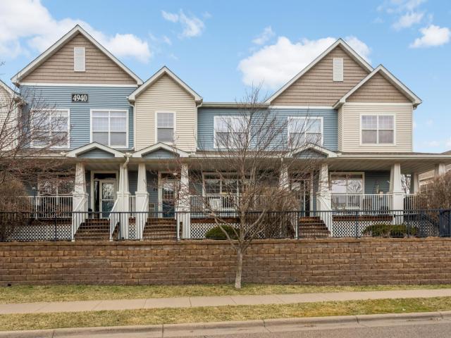 4940 Underwood Lane N Unit 4940G Minneapolis MN 55442 - MLS# 7027777