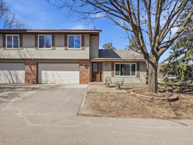 1811 Knox Drive Burnsville MN 55337 - MLS# 7027844