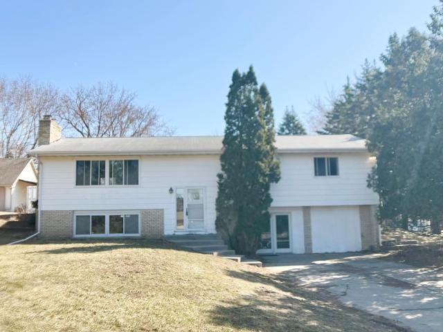 2850 Pilot Knob Road Saint Paul MN 55121 - MLS# 7028170