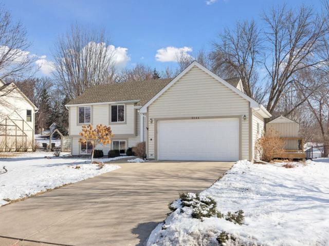 8644 Sycamore Lane N Maple Grove MN 55369 - MLS# 7028240