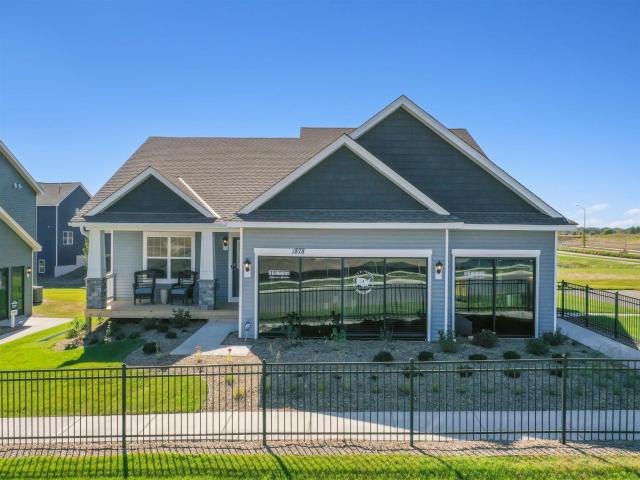 1657 Shasta Drive Shakopee MN 55379 - MLS# 7028530