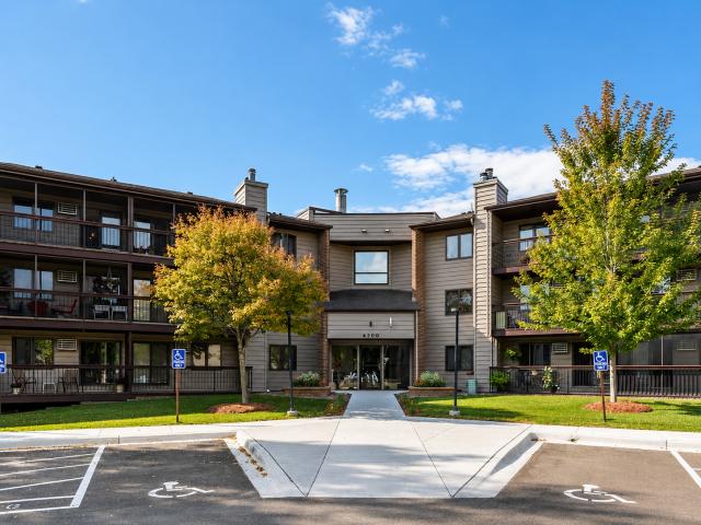 4300 Trenton Lane N Unit 307 Plymouth MN 55442 - MLS# 7029544