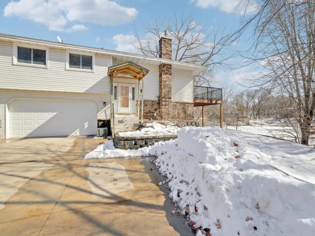 2305 E 122nd Street Burnsville MN 55337 - MLS# 7029796