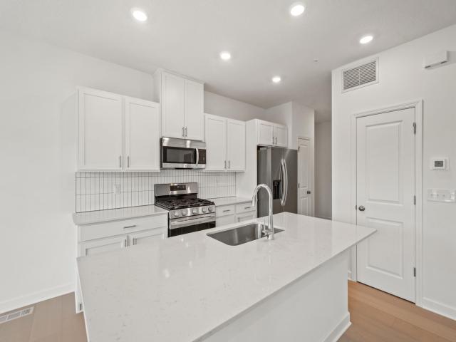 3481 Trails End Circle Eagan MN 55123 - MLS# 7030012