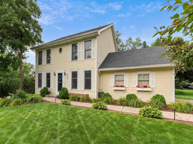 1389 Camelback Drive Eagan MN 55123 - MLS# 7030180