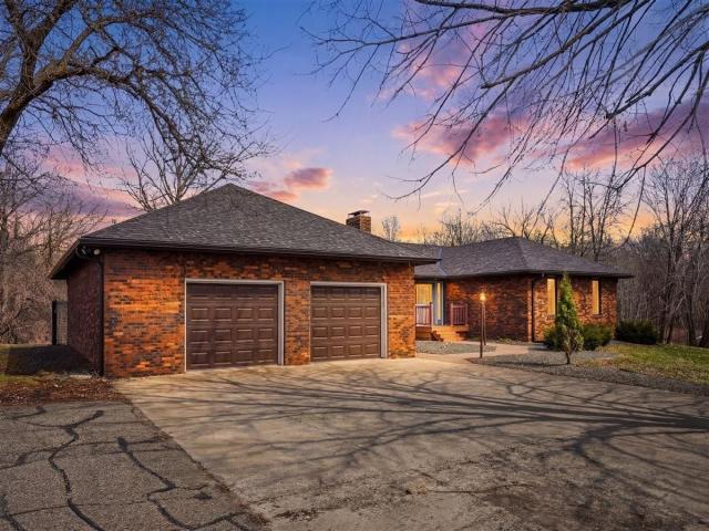 9425 Edgebrook Drive Northfield MN 55057 - MLS# 7030380