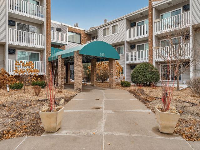 1601 N Innsbruck Drive Unit 202NE Minneapolis MN 55432 - MLS# 7030615
