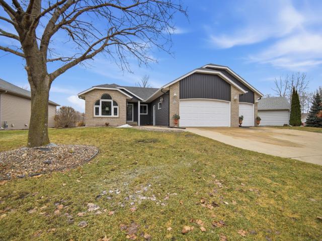 1437 Nottingham Drive Owatonna MN 55060 - MLS# 7031344