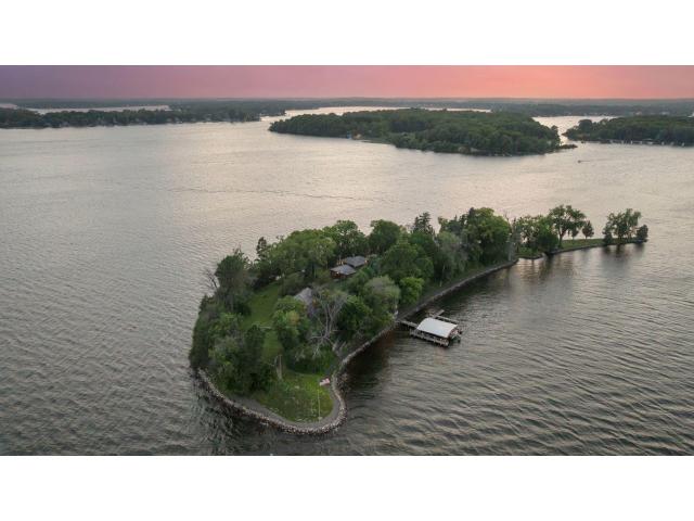 1000 Gale Island Excelsior MN 55331 - MLS# 7032563