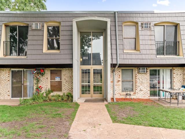814 9th Avenue S Unit 5 Hopkins MN 55343 - MLS# 7032648