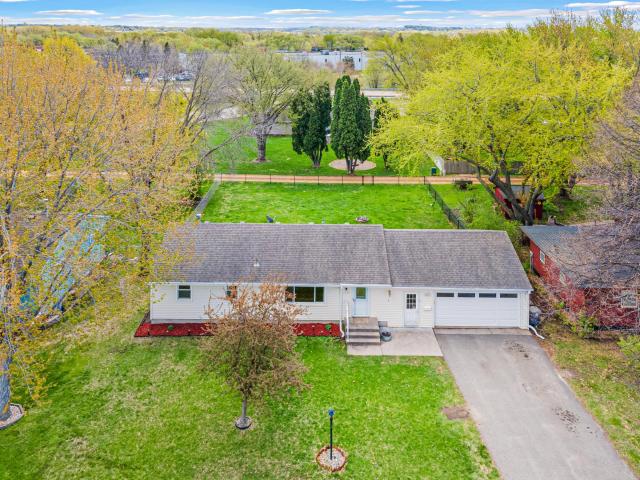 1324 Valley Street Chaska MN 55318 - MLS# 7033086