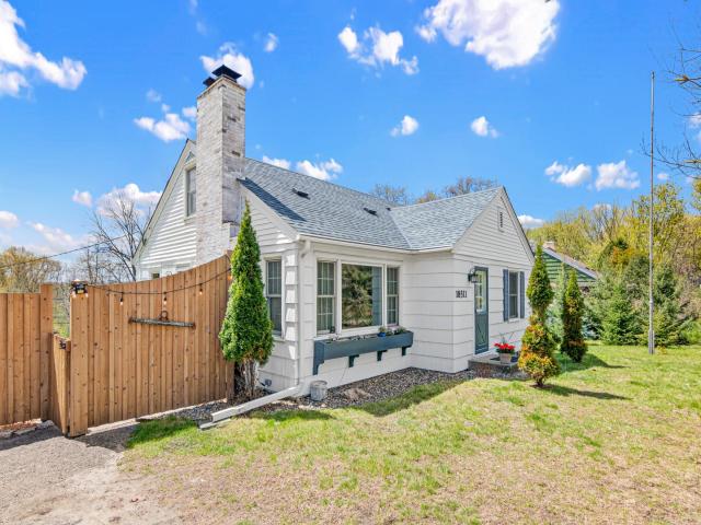 18511 Delton Avenue Minnetonka MN 55345 - MLS# 7034899