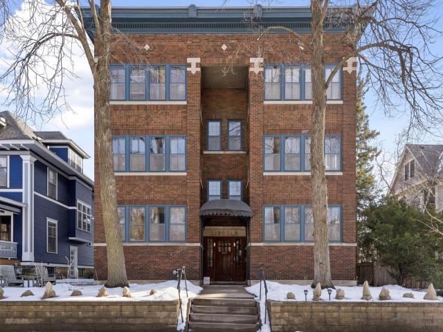 666 Lincoln Avenue Unit B Saint Paul MN 55105 - MLS# 7035442