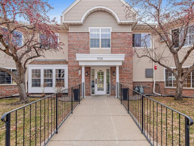 1729 6th Street NE Unit 102 Minneapolis MN 55413 - MLS# 7035549