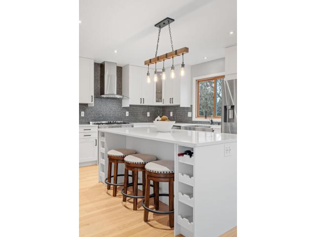 997 Carlton Drive Saint Paul MN 55126 - MLS# 7035577