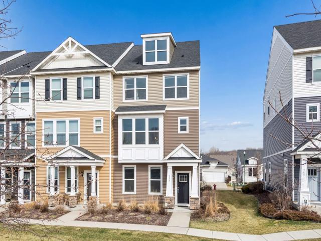 573 Satori Way Chaska MN 55318 - MLS# 7035753