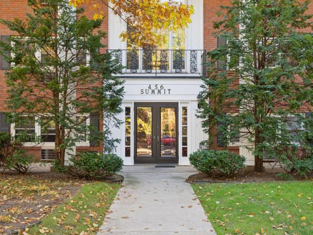 456 Summit Avenue Unit 203 Saint Paul MN 55102 - MLS# 7035938